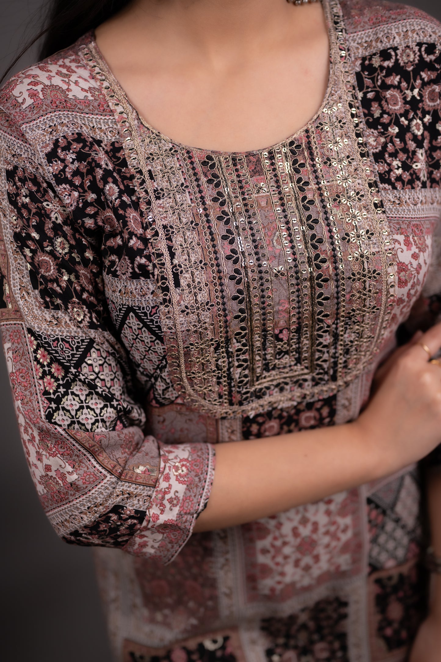 Elegant Embroidered Floral Kurti