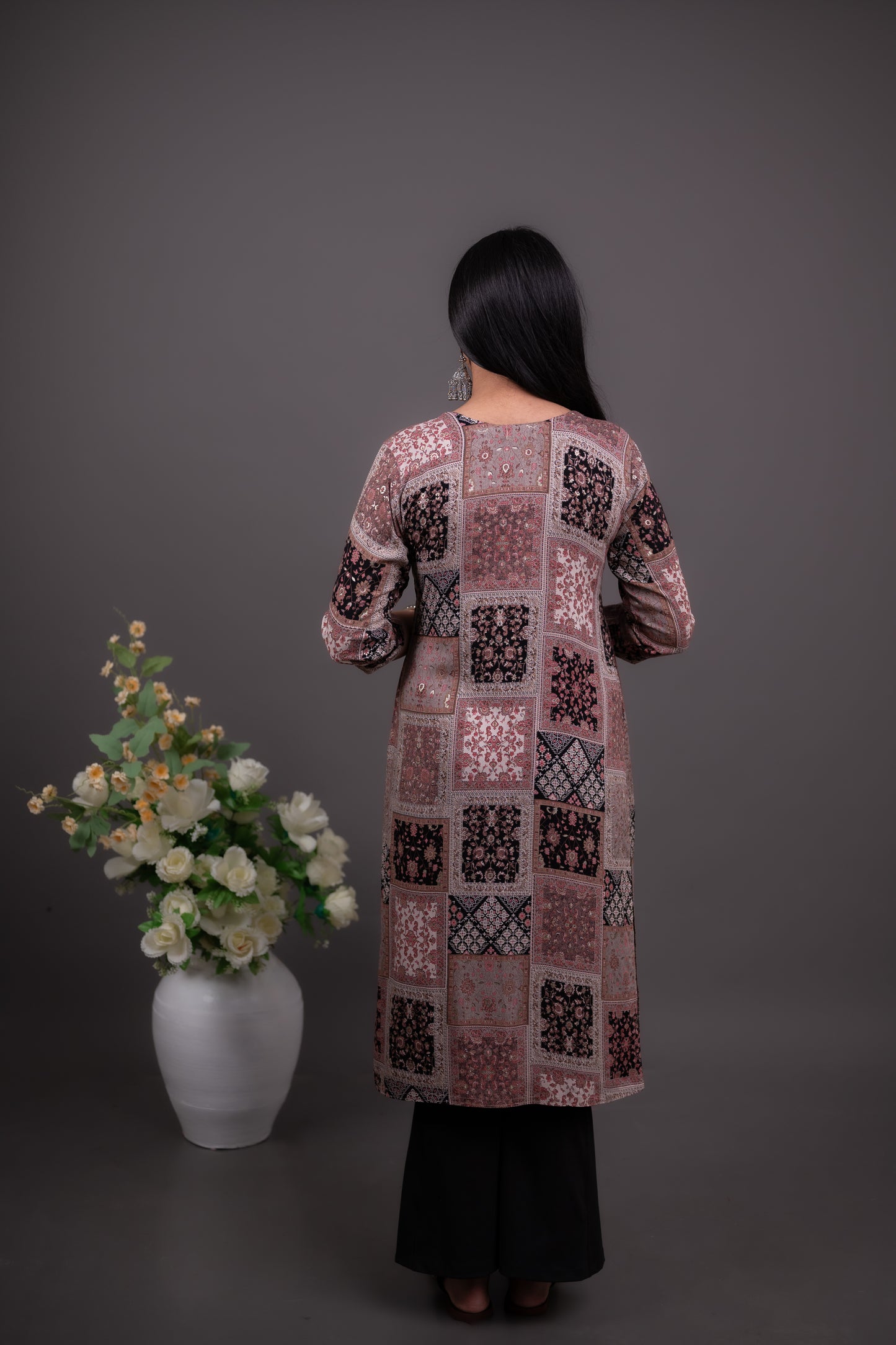 Elegant Embroidered Floral Kurti